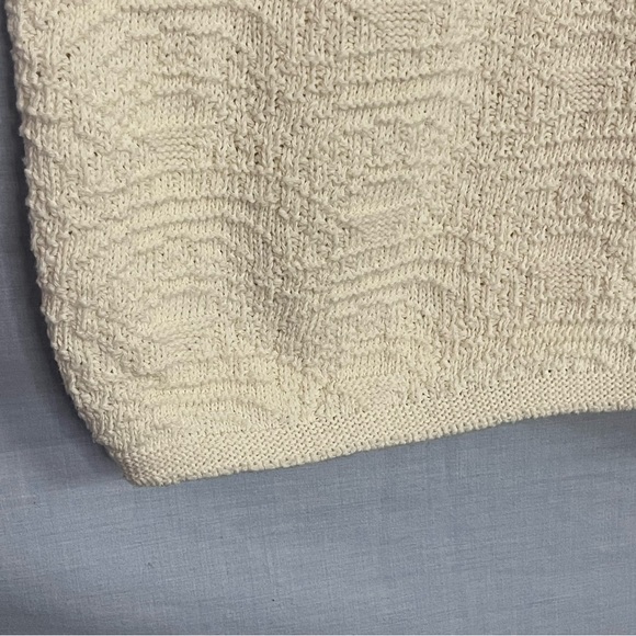 A Knitch Above Off-White Textured, Short Sleeve, Crew Neck Sweater in XL - Picture 7 of 11